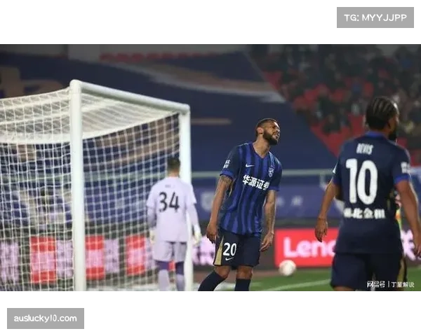 武汉三镇客场战平河南取一分 方镜淇带伤坚持比赛 武汉三镇客场战平河南取一分 方镜淇带伤坚持比赛